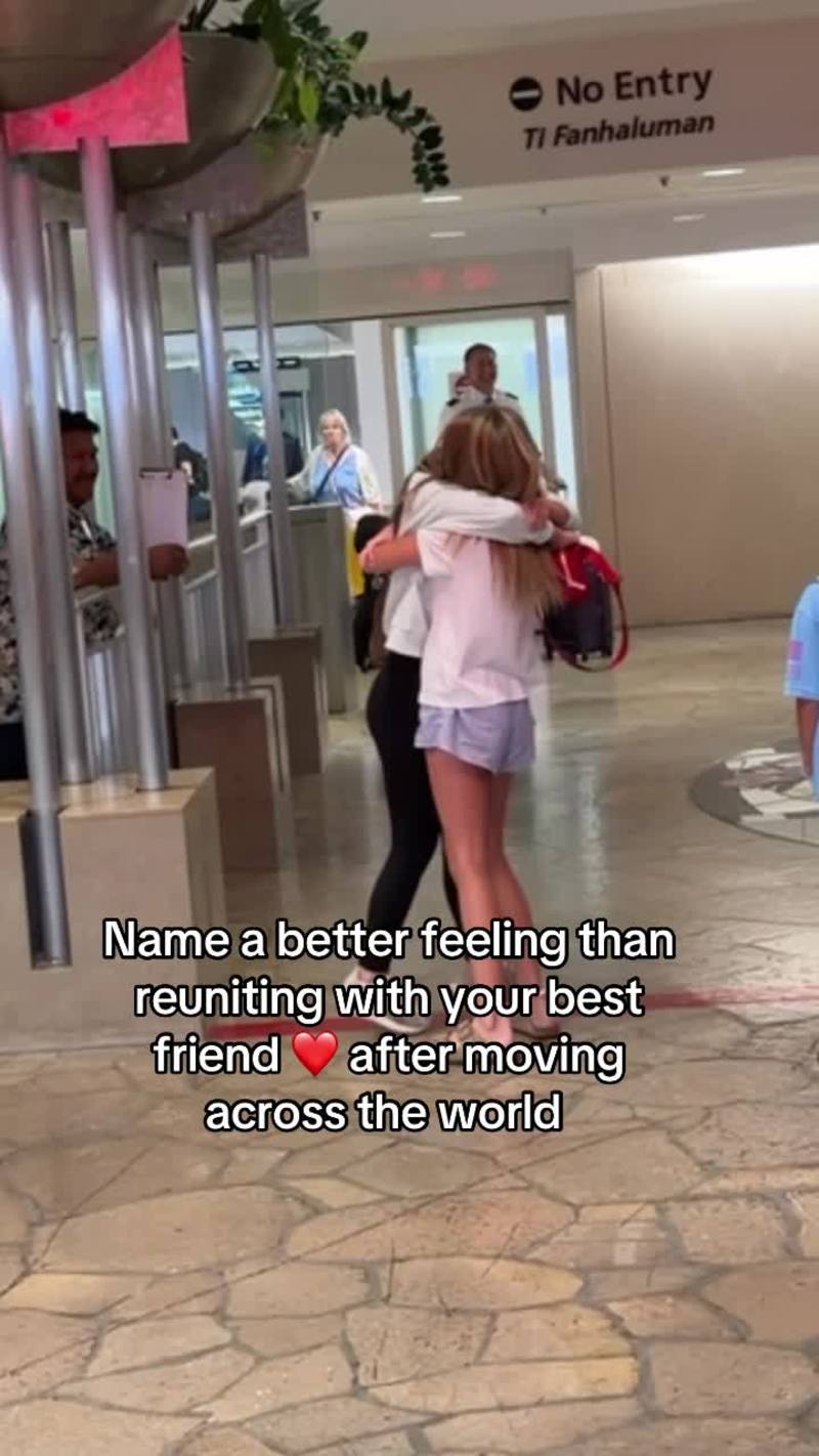 Video thumbnail for Emotional Airport Reunion between Long Distance Best Friends