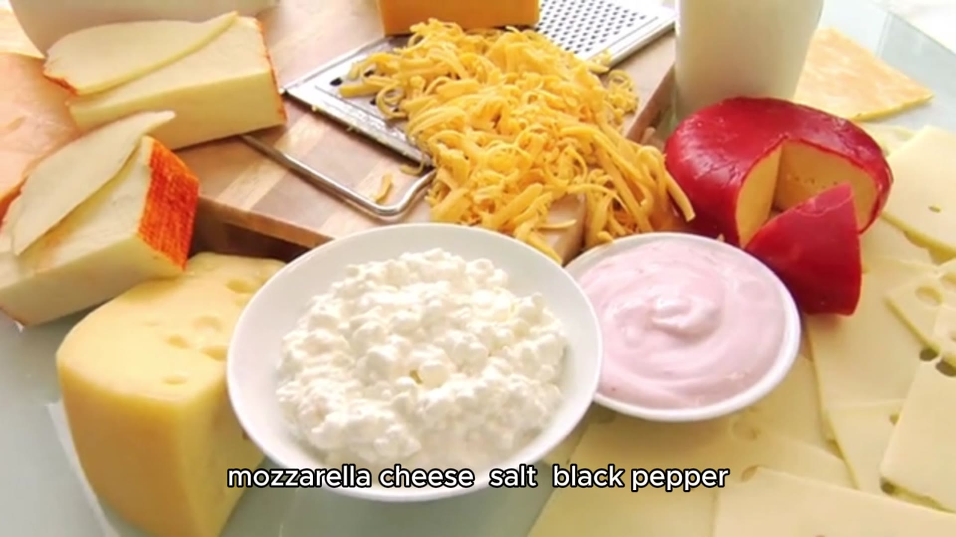 Video thumbnail for Homemade Saucy chicken bread rings recipe