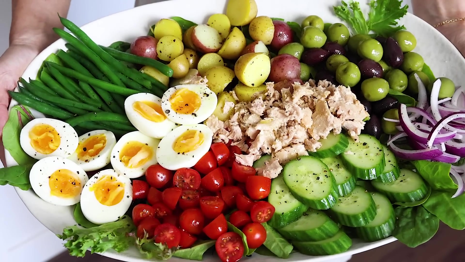 Video thumbnail for 26.NICOISE SALAD is the classic French Riviera summer salad recipe! (1080p 24fps)