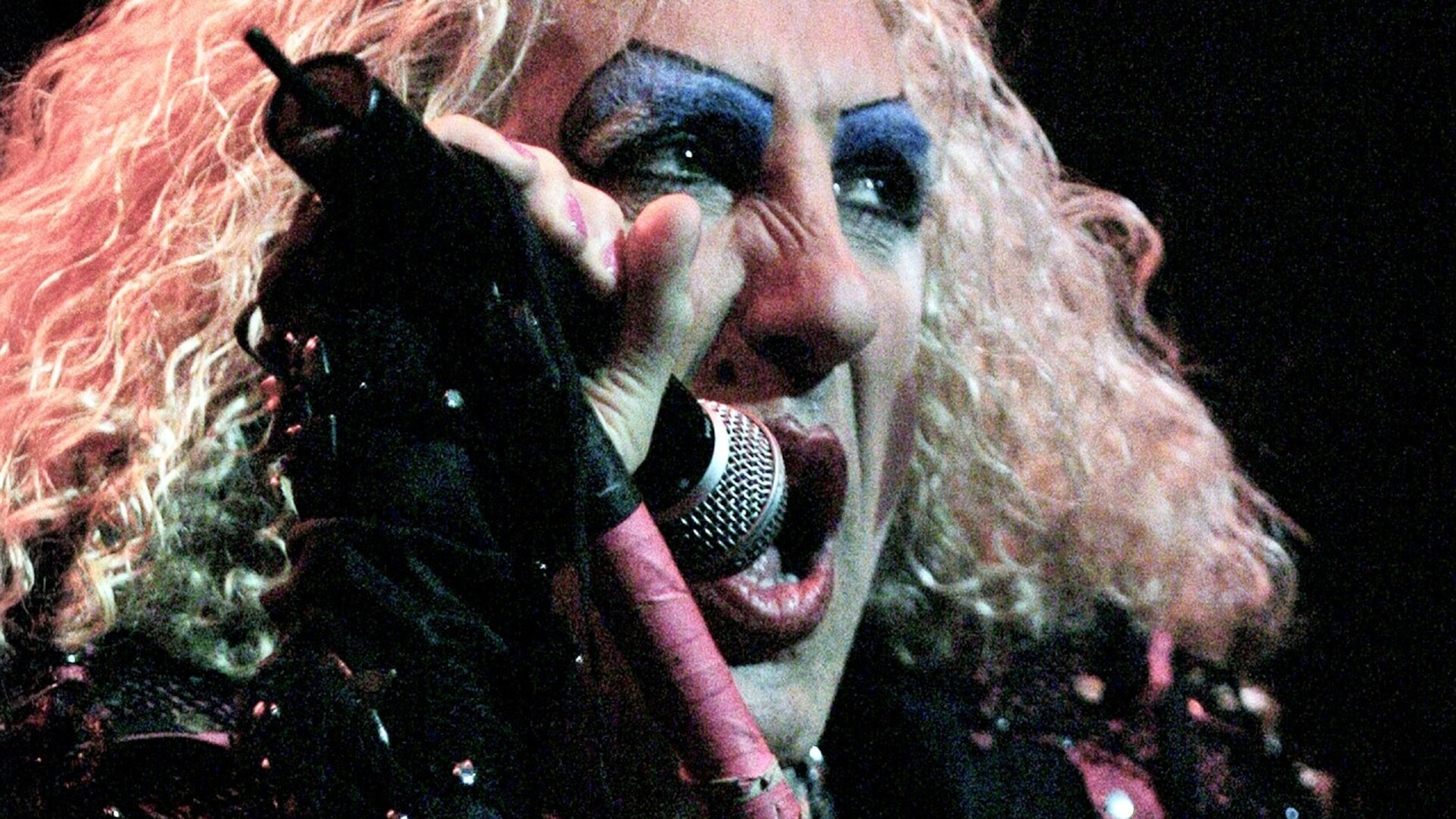 Video thumbnail for Songs With The Absolute Worst Guitar Solos