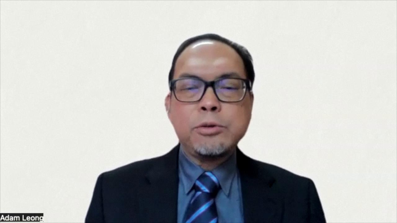 Video thumbnail for Singapore: Chinese, US delegates highlight significance of stable bilateral ties at Shangri-La Dialogue.