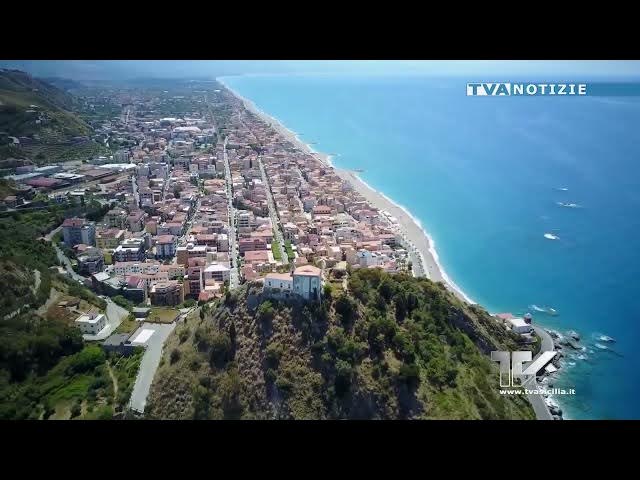 Video thumbnail for Capo d' Orlando. Bimbo rischia di annegare in mare, militare dell' esercito si tuffa e lo salva.