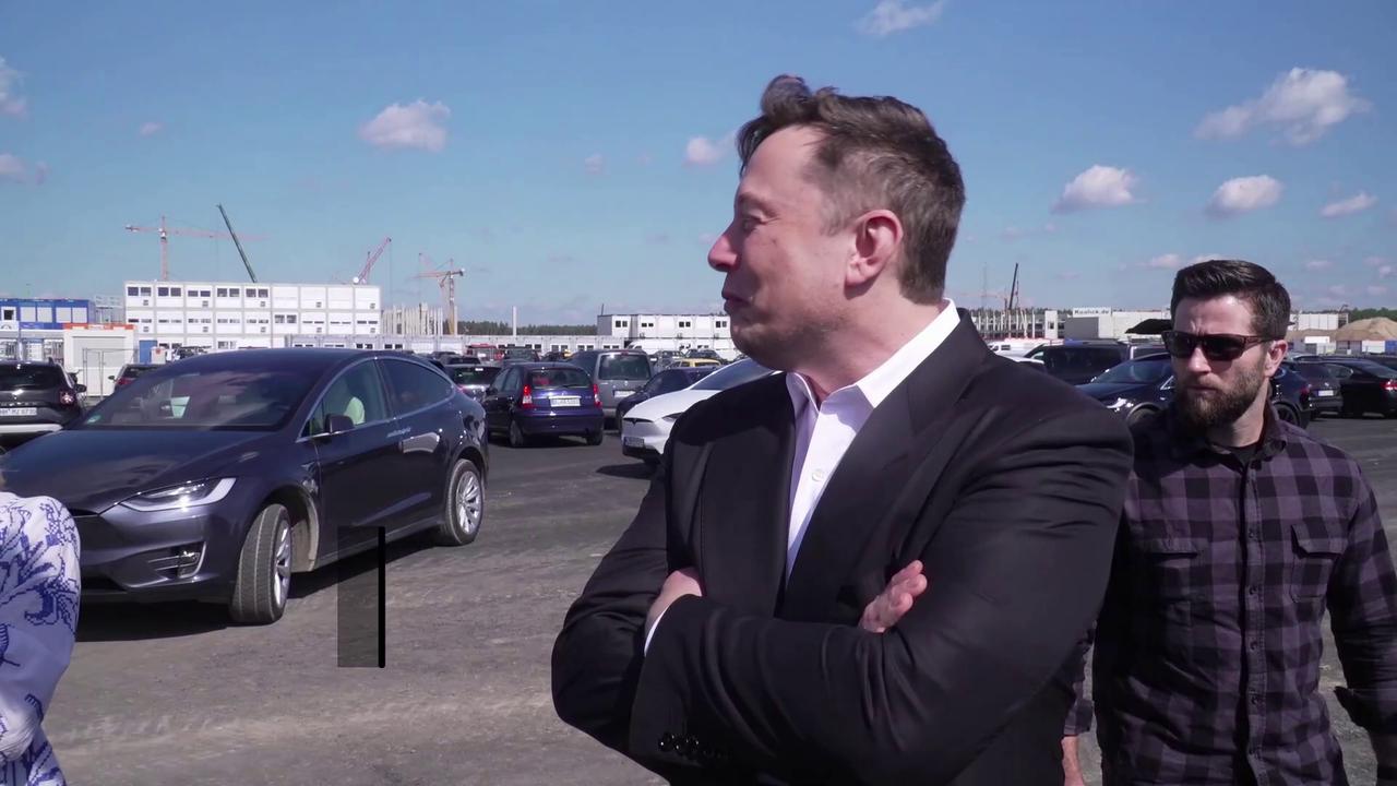 Video thumbnail for SpaceX Targets Record-Breaking Stock Market Debut.