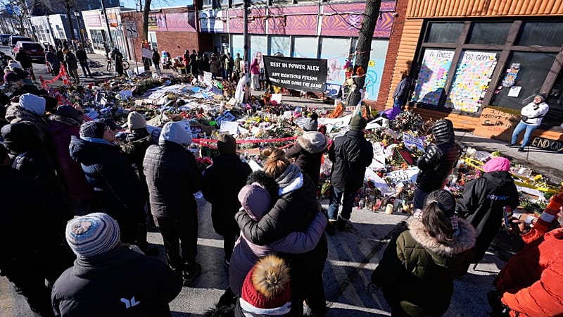 Video thumbnail for Somali mothers strenghten Minneapolis community with traditional tea