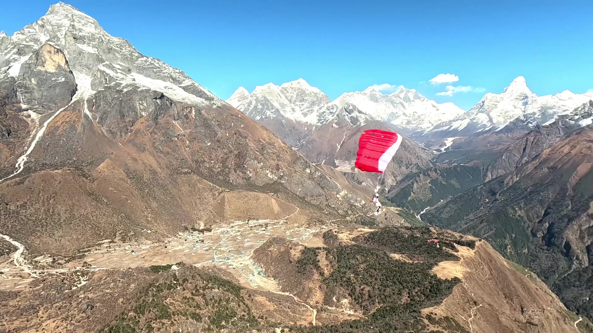 Video thumbnail for Highest Altitude Skysurf Jump