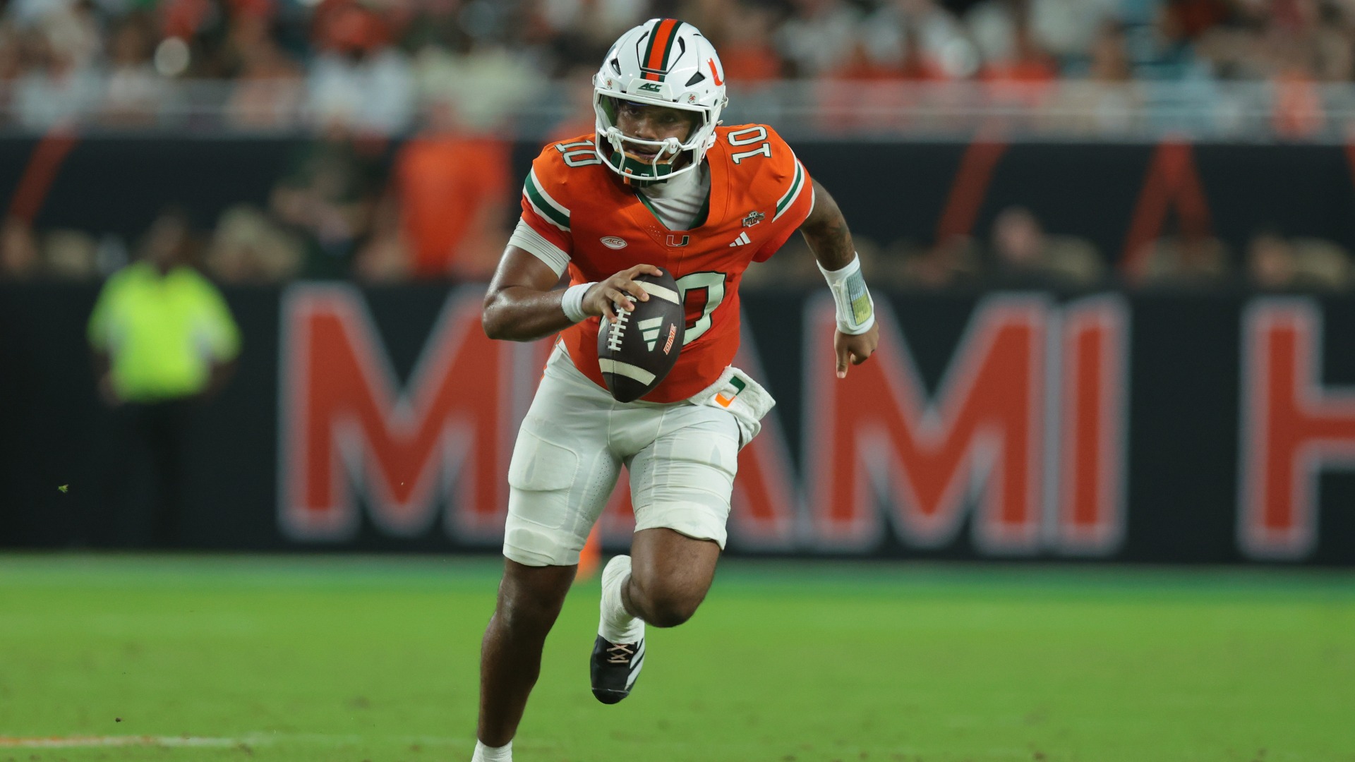 Video thumbnail for Heisman Trophy Odds Update: Darian Mensah Leads Market