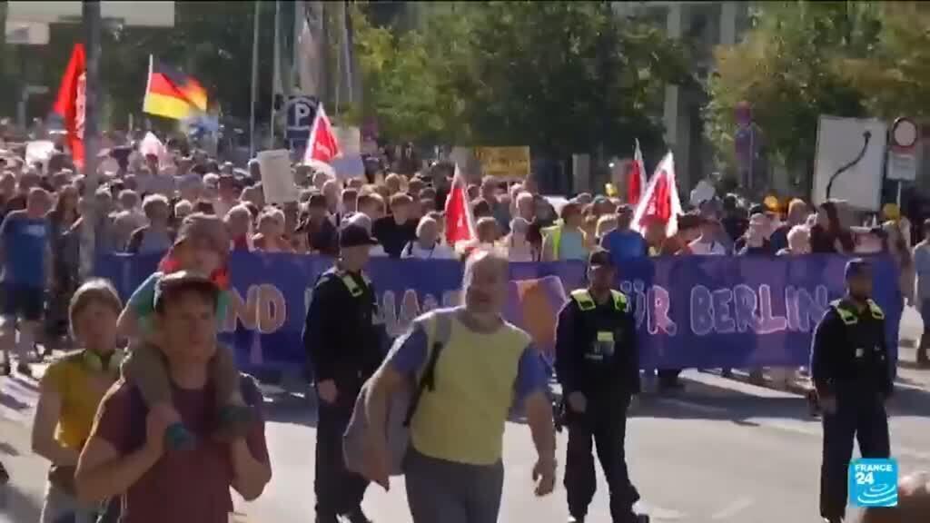 Video thumbnail for Germany: Thousands rally against far-right after AfD victory