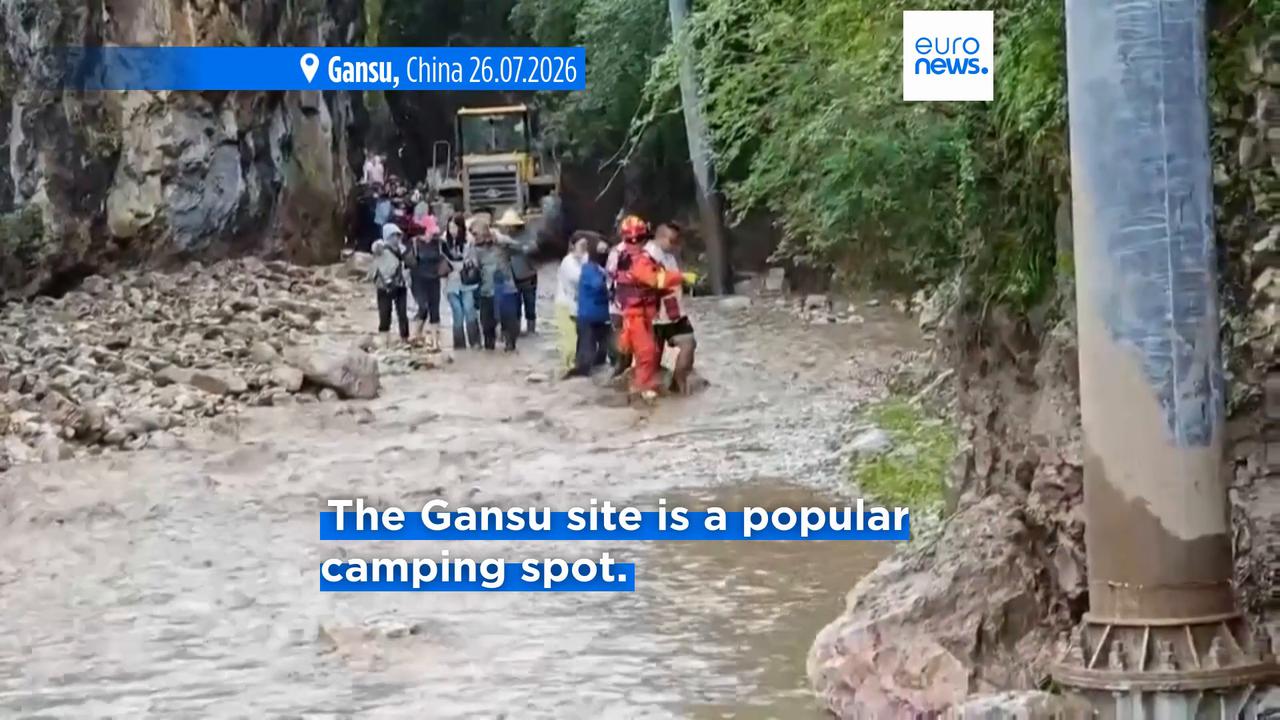 Video thumbnail for 10 killed and nearly two dozen injured after flash floods hit tourist site in northwestern China
