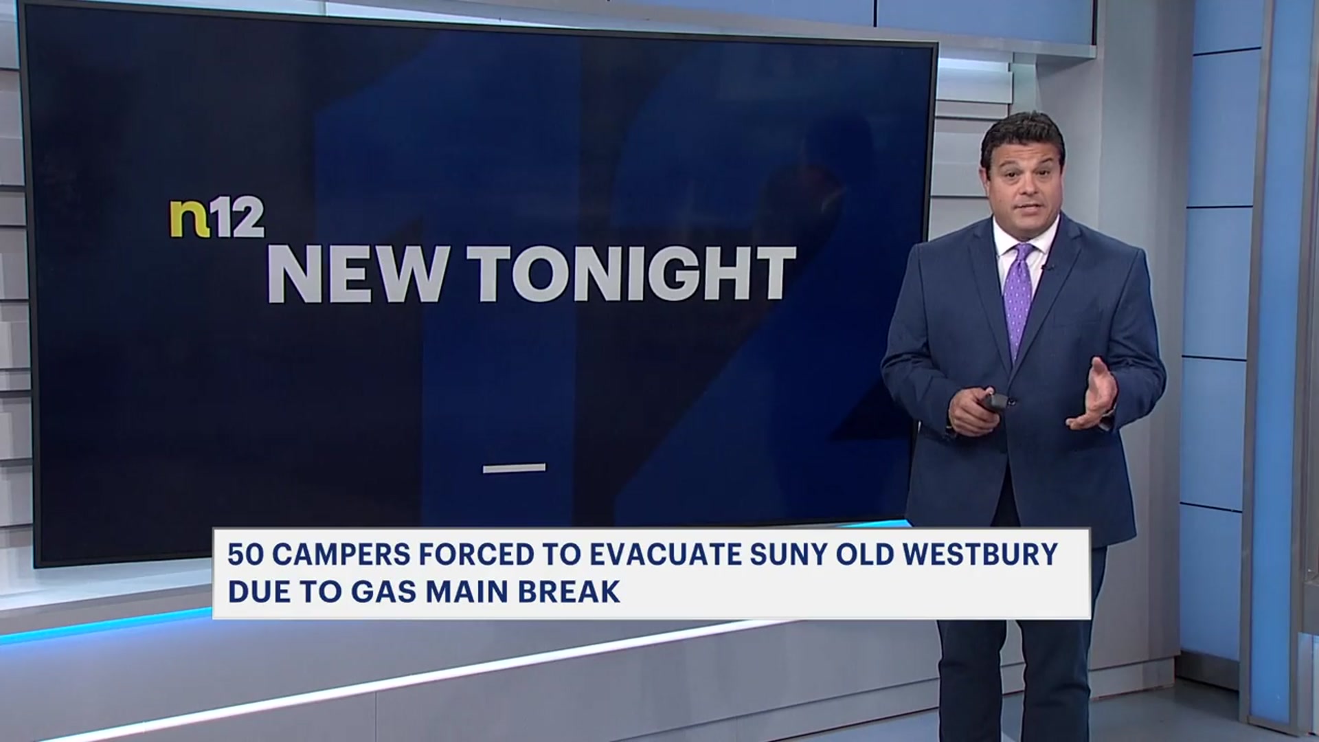 Video thumbnail for Kids baseball camp evacuated after gas main break at SUNY Old Westbury