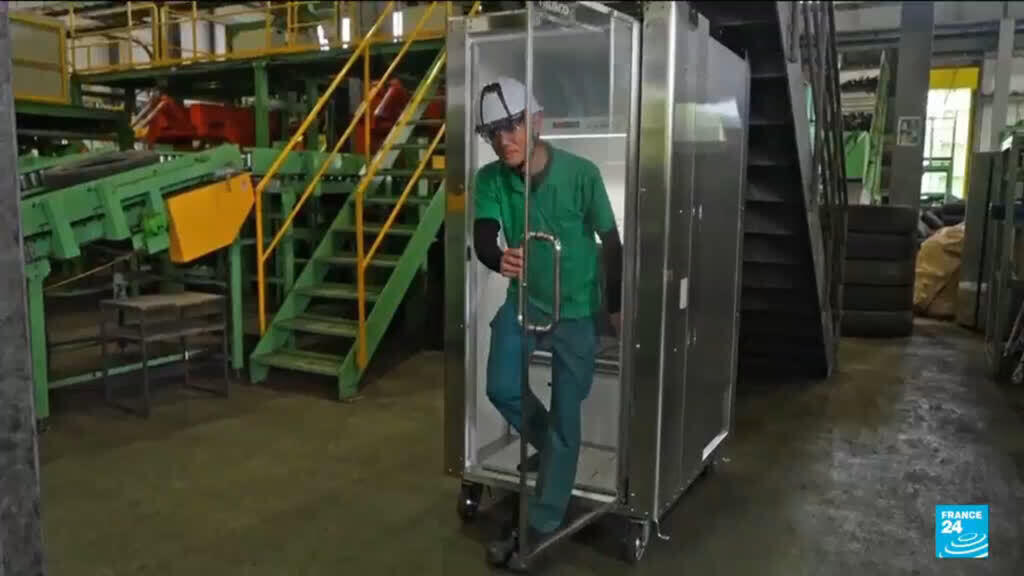 Video thumbnail for Fridges for humans during heatwaves in Japan
