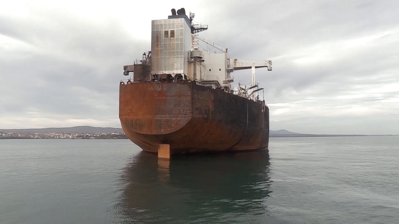 Video thumbnail for Bulgaria: Tanker Kairos - Black sea.