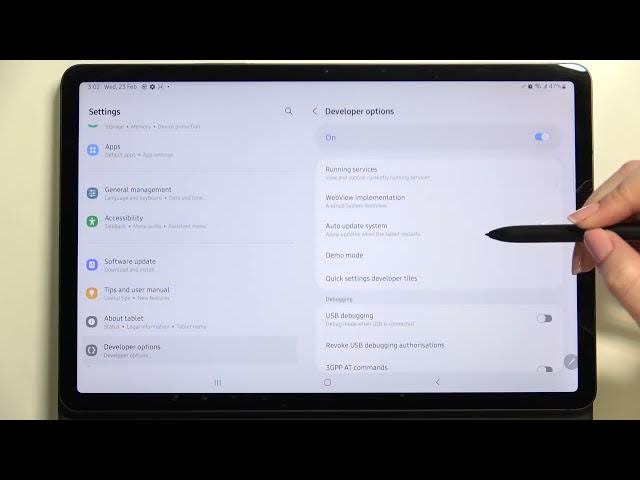 Video thumbnail for SAMSUNG Galaxy Tab S8 Auto System Updates