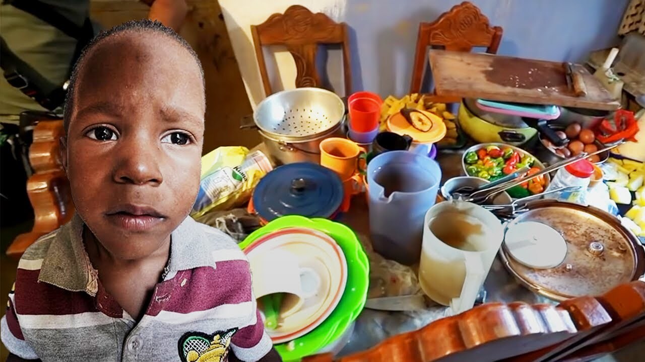 Video thumbnail for Using YouTube to Feed Thousands in Venezuela ($425,000+ Raised!)