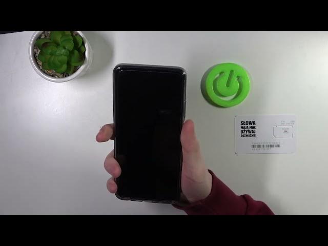 Video thumbnail for How Big Is Realme C55 / Hand Size Comparison