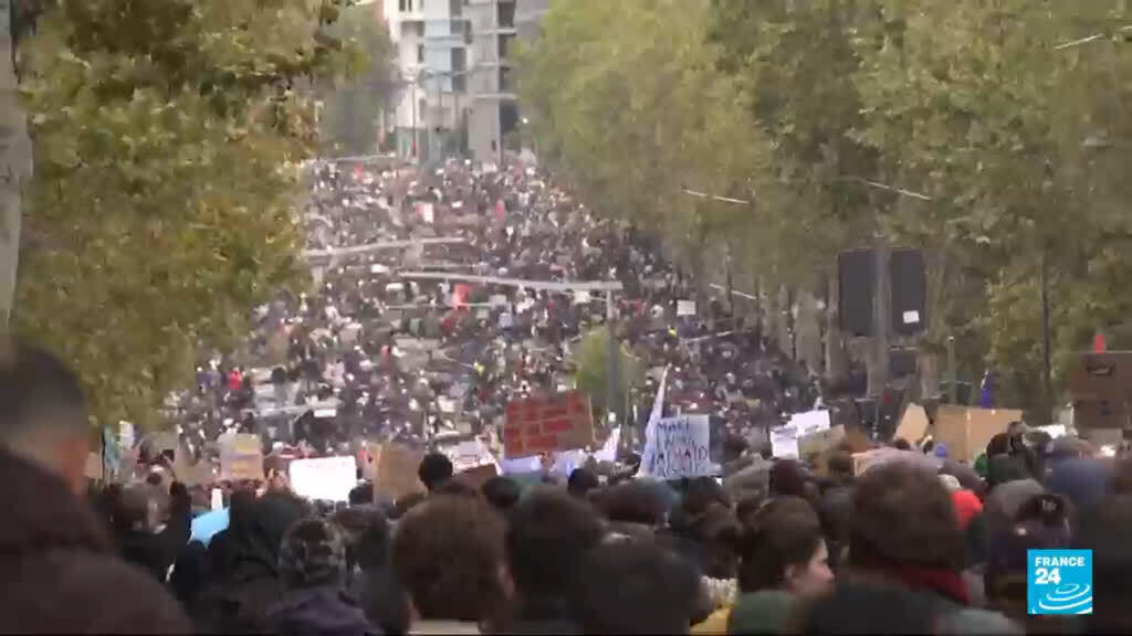 Video thumbnail for More than 400.000 protest across France