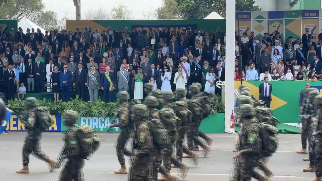 Video thumbnail for Brazil: Brazilian President Lula attends Independence Day celebrations in Brasília.