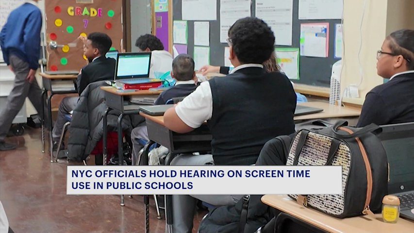 Video thumbnail for Should there be more restrictions when it comes to screen time in New York City public schools?