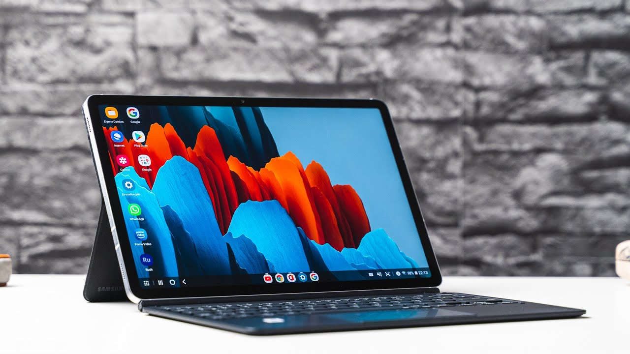 Video thumbnail for Samsung Galaxy Tab S7: Keyboard Cover Review