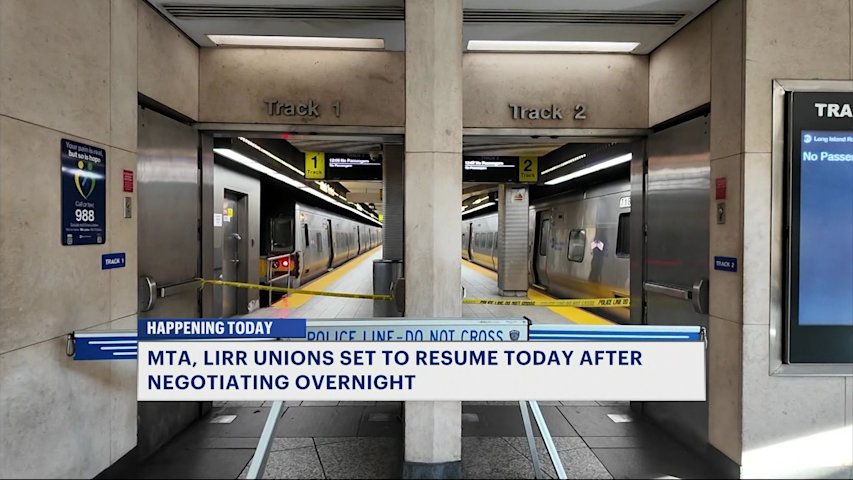 Video thumbnail for Brooklyn commuters take a hit as LIRR strike continues
