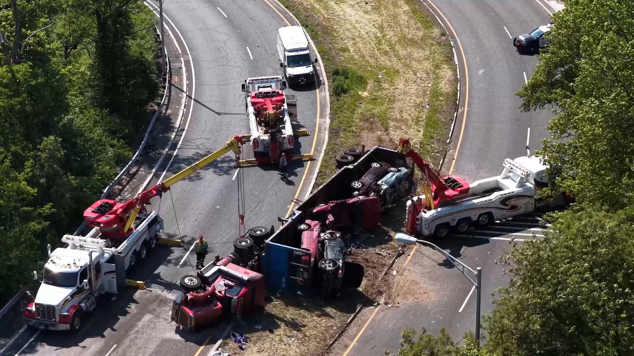 Video thumbnail for US: Overturned tractor-trailer shuts down NJ 440 Southbound in Bayonne.