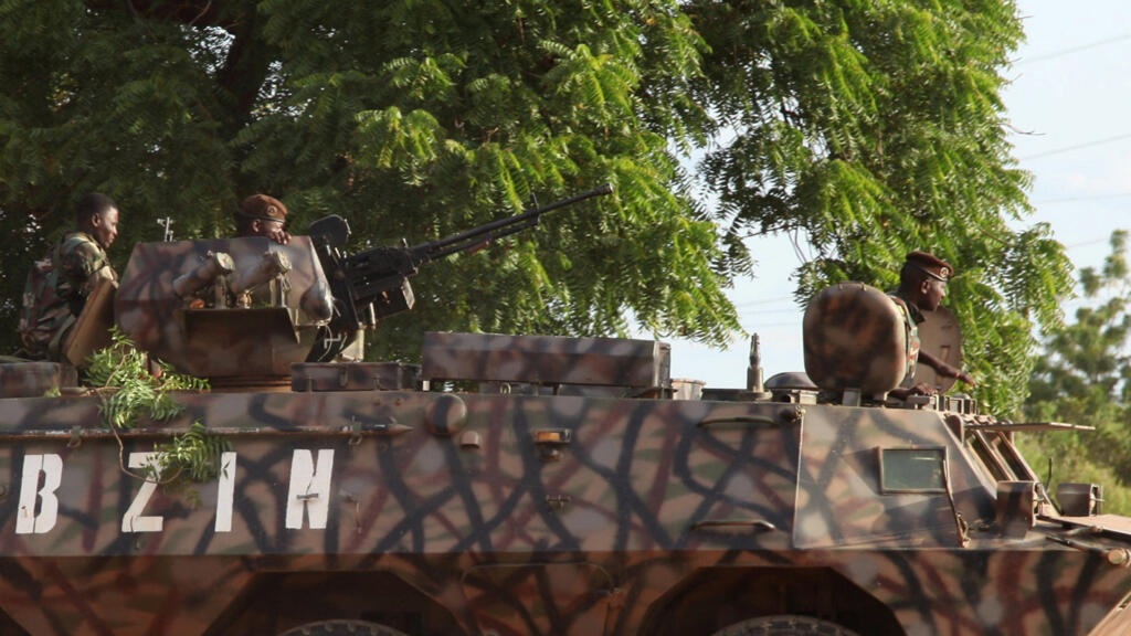 Video thumbnail for As capital goes back to normal, Niger downplays soldiers' mutiny
