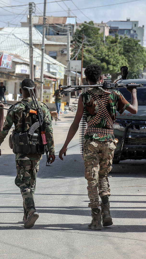 Video thumbnail for Heavy gunfire breaks out in Mogadishu over election delays