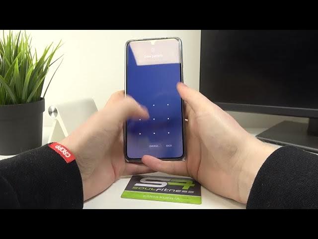 Video thumbnail for Hand Size Comparison of XIAOMI 12T – Size of XIAOMI 12T