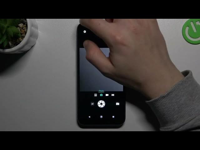 Video thumbnail for How to Change Image Quality on MOTOROLA Moto E6S? - Take High-Quality Pictures