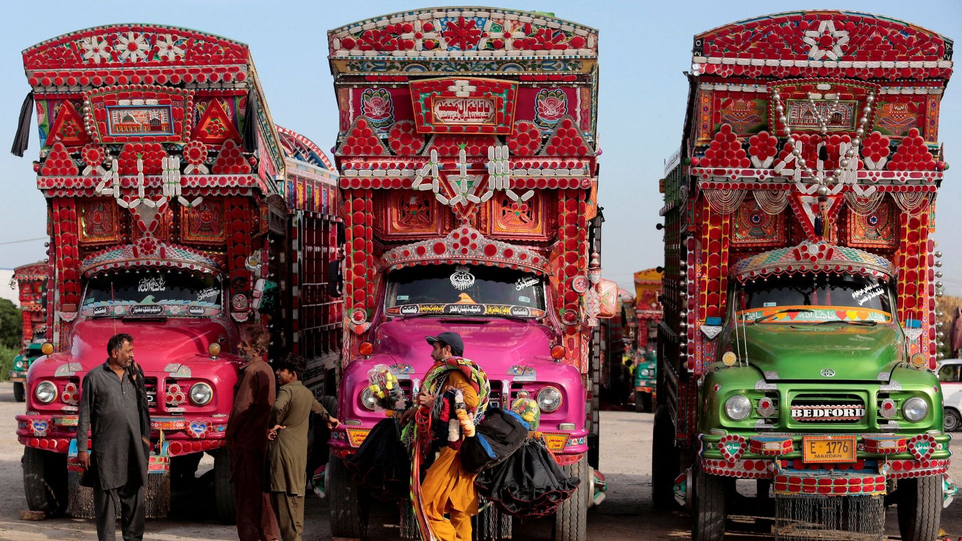 Video thumbnail for Truckers halt services in Pakistan’s Balochistan amid separatist attacks