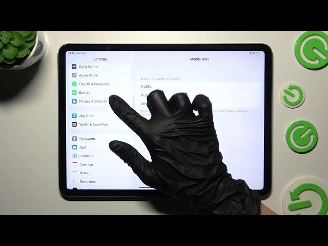 Video thumbnail for How to Turn On / Turn Off Location Services on the iPad Pro 11'' 2022