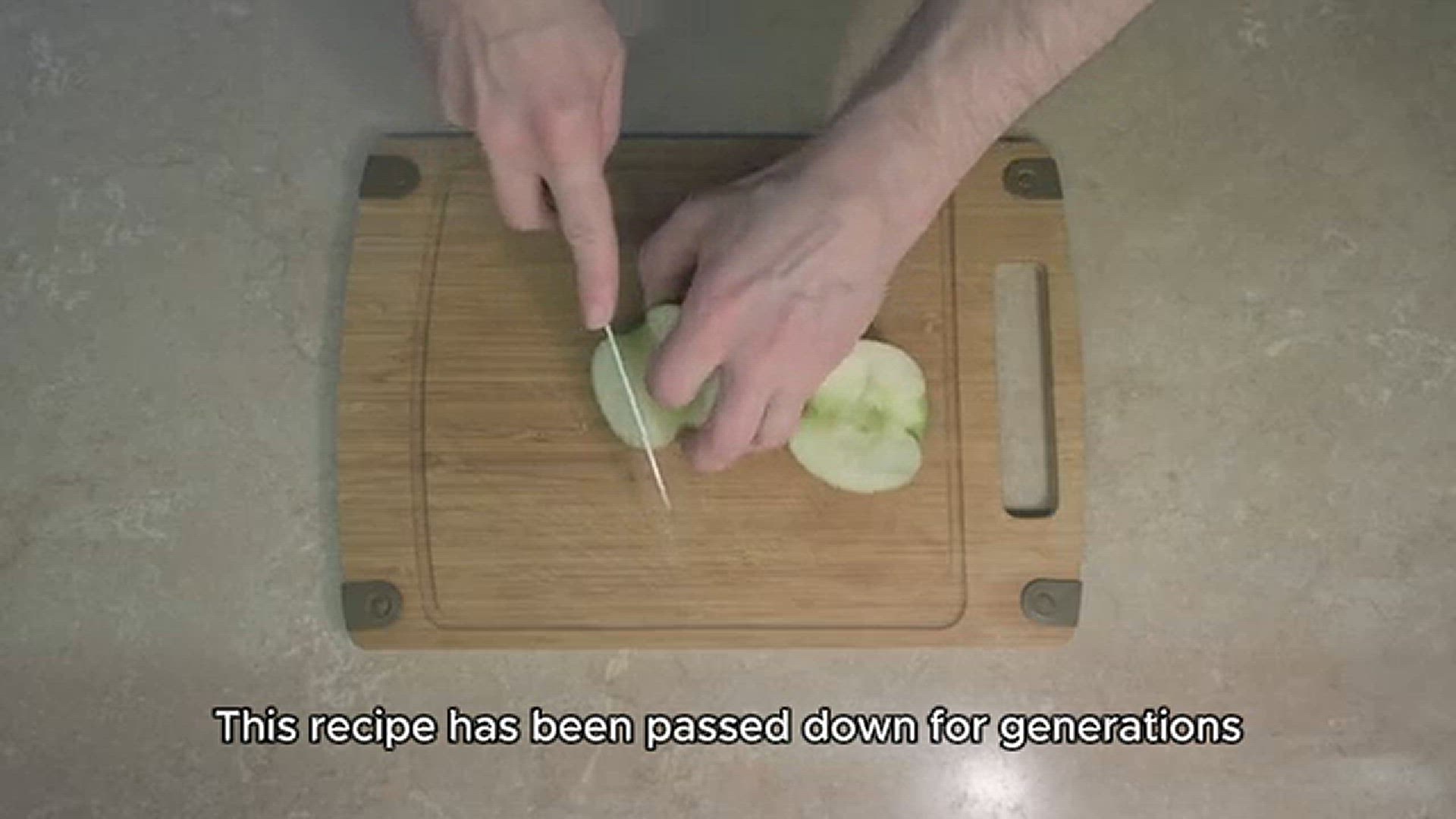 'Video thumbnail for Applesauce recipe'