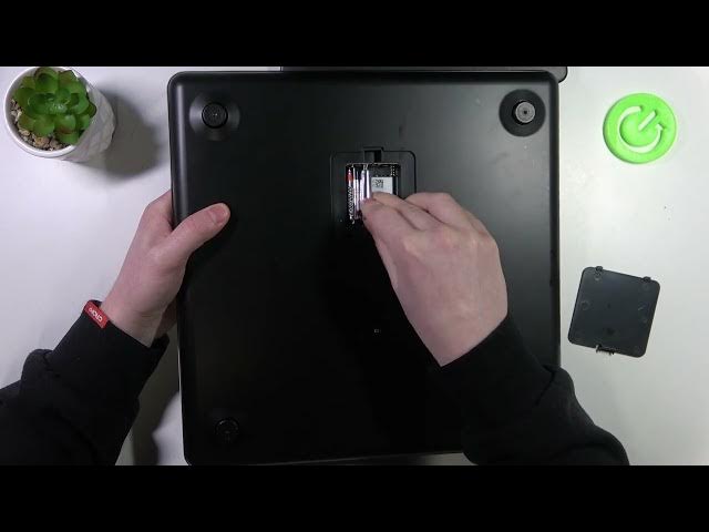 Video thumbnail for The Ultimate Guide to Inserting Batteries into Your Nokia Body+ Withings Scale