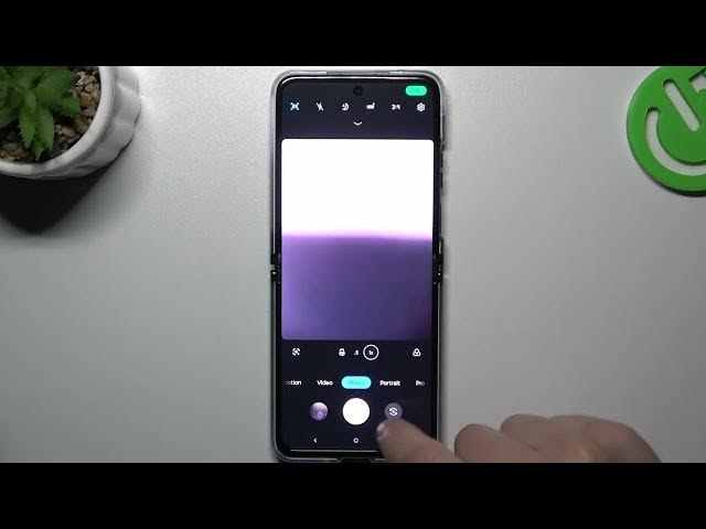 Video thumbnail for How to Customize the Camera Watermark on a MOTOROLA Razr 40 Ultra
