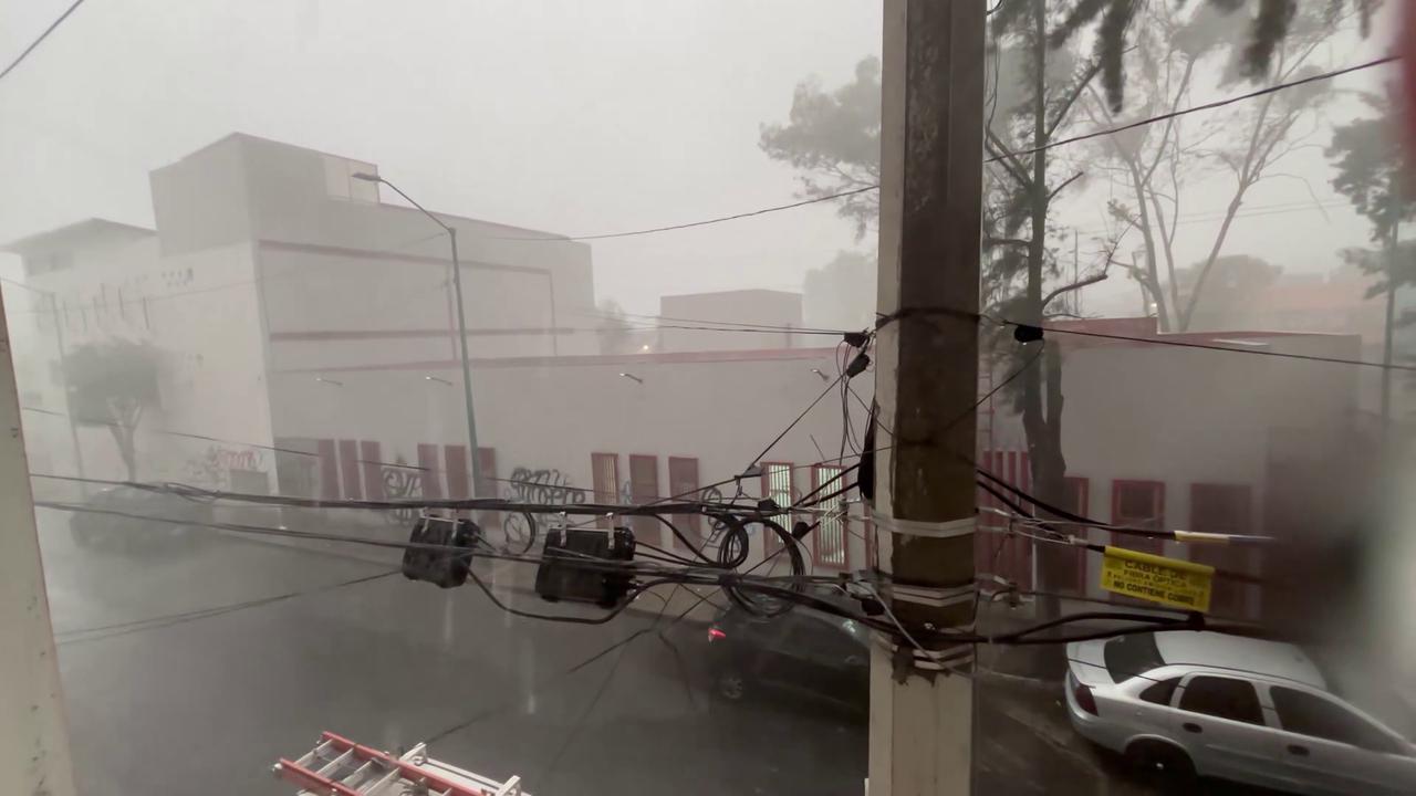 Video thumbnail for Mexico: Severe Thunderstorm With Hail and Strong Winds Lashes Eastern Mexico City.