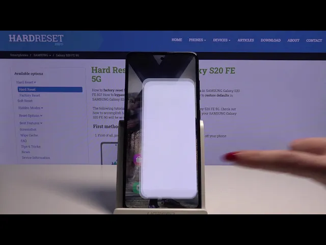 Video thumbnail for How to Run SAMSUNG Galaxy S20 FE 5G in Easy Mode – Activate Simple Mode