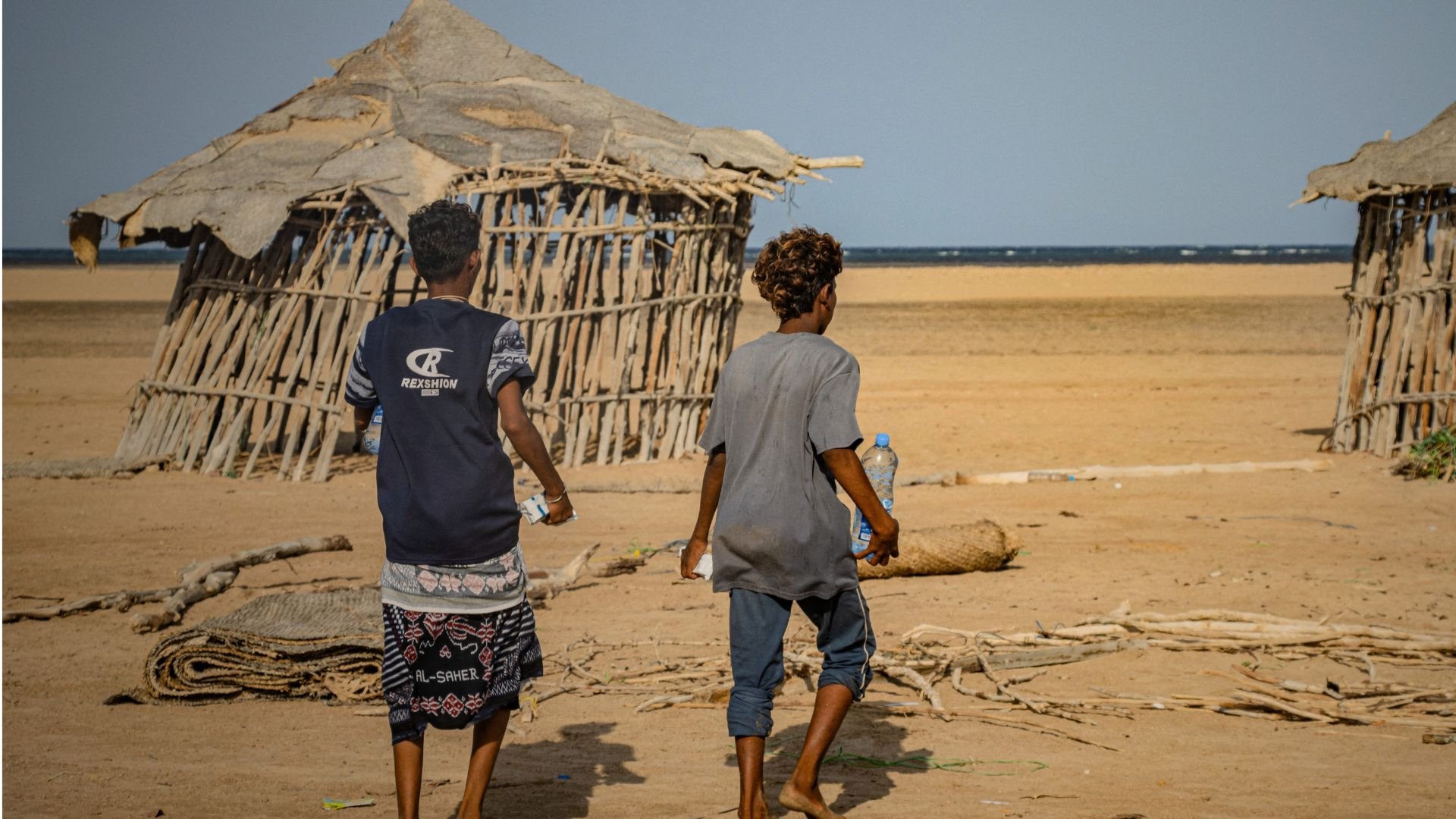 Video thumbnail for Sick Yemeni children strain lone clinic in Djibouti's Obock camp