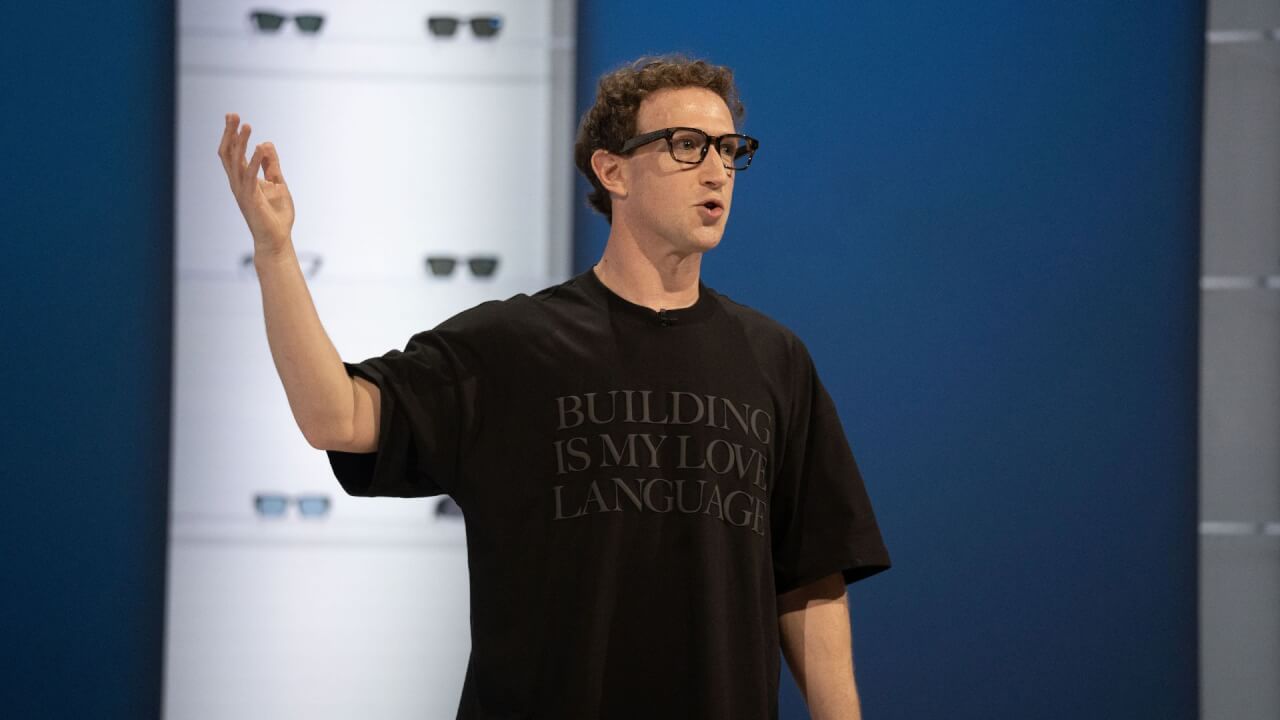 Video thumbnail for Mark Zuckerberg is betting billions on Meta smart glasses to win the AI race