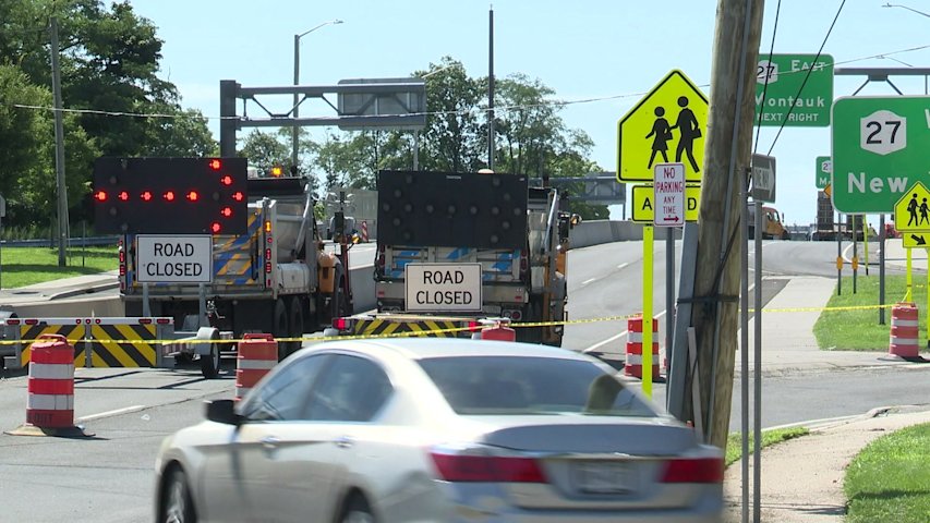 Video thumbnail for Water main break snarls traffic in Amityville, leaves businesses without water