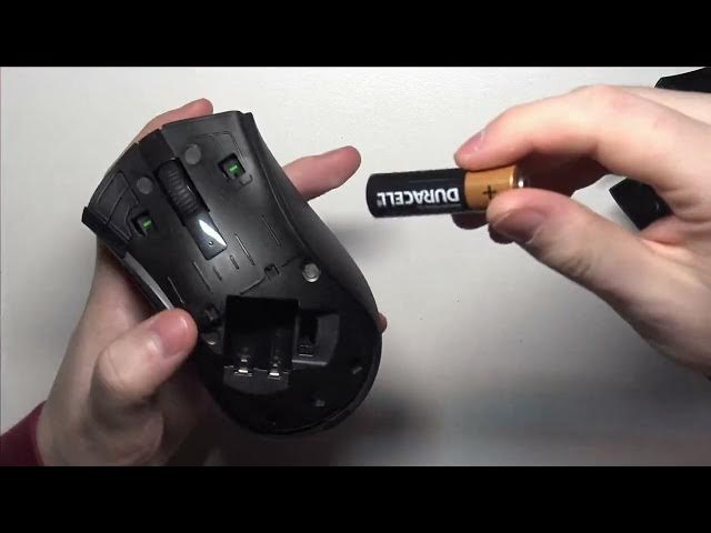 Video thumbnail for How To Insert Batteries In Razer Deathadder V2 Hyperspeed