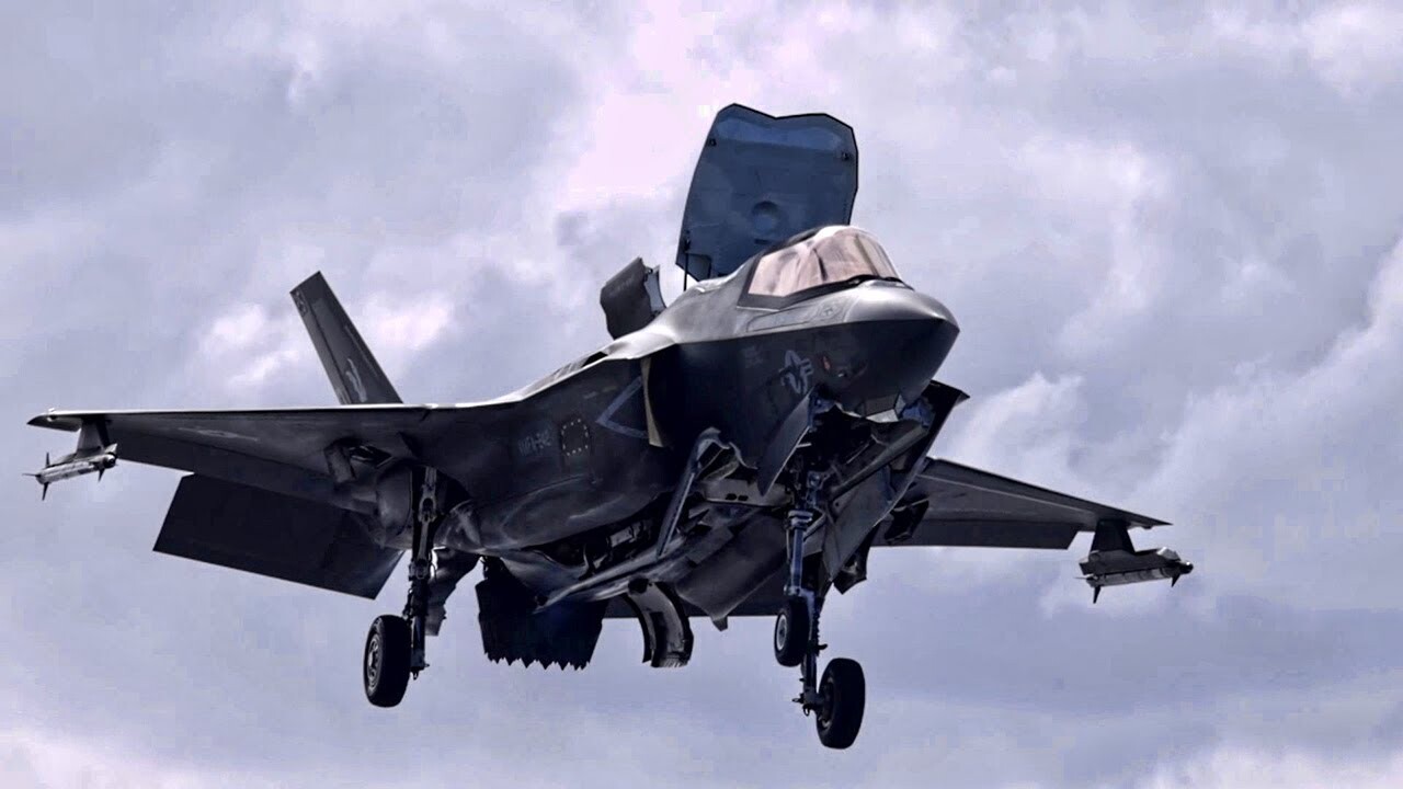 Video thumbnail for Flight Deck OPS Aboard USS Tripoli (LHA-7) • DEC 2025