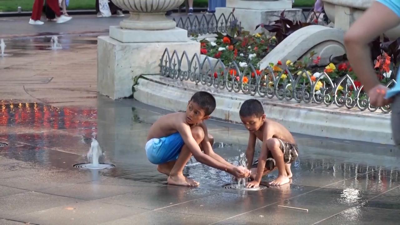 Video thumbnail for UK: Britain records hottest day of year.