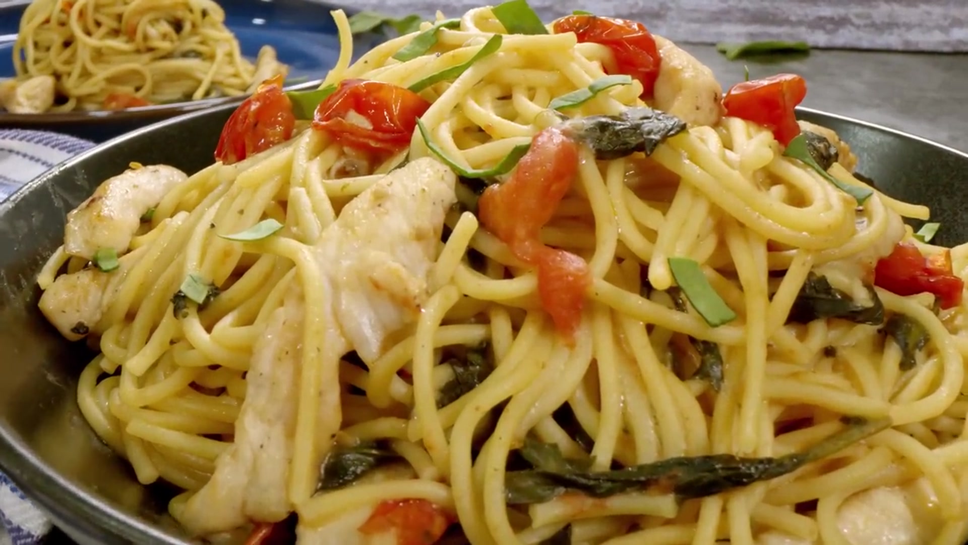 Video thumbnail for One Pan Chicken Pasta That’ll Have Everyone Coming Back for Seconds!