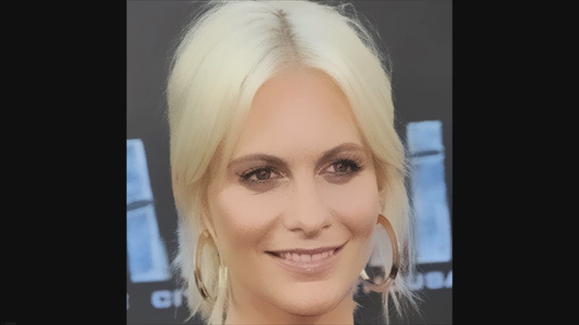 Video thumbnail for Poppy Delevingne: The Accomplished Sister of Cara Delevingne