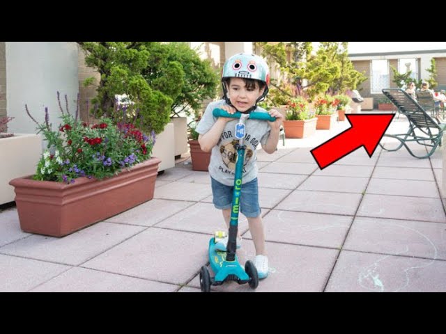 Video thumbnail for Little Boy Was Driving His Scooter on the Sidewalk But His neighbors Did Something Unexpected