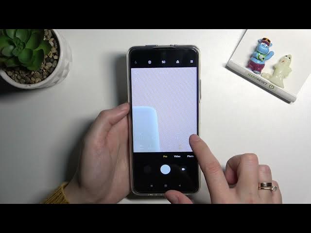 Video thumbnail for Camera Pro Mode on POCO M4 Pro – Check Advanced Camera Features