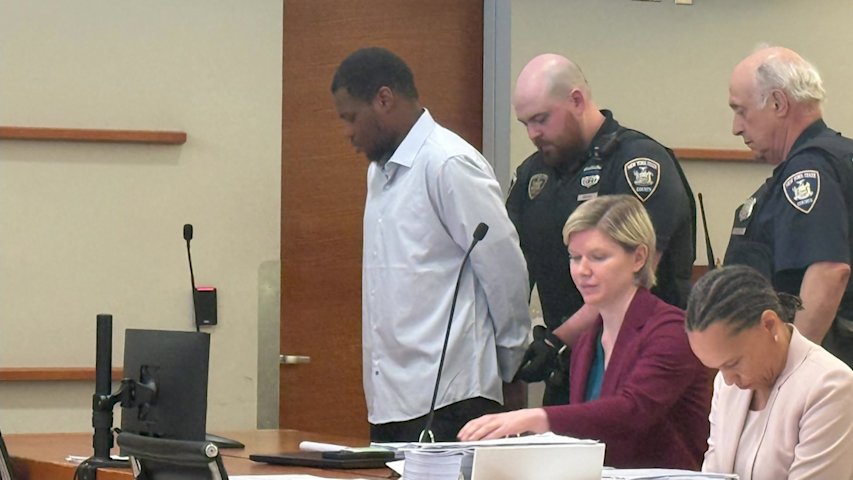 Video thumbnail for Opening statements begin in trial of man accused of slashing Bronx MTA conductor