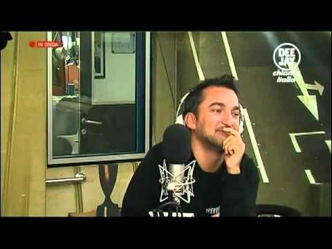 Video thumbnail for Caparezza a Deejay chiama Italia - 28 02 2011 - Parte 3