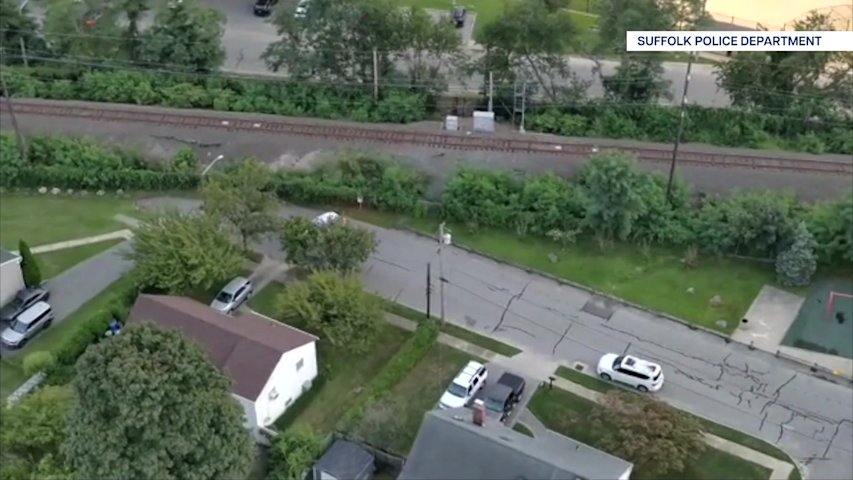 Video thumbnail for ‘He wasn’t aware of the eyes up above.’ Police drone helps catch Lindenhurst home burglary suspect