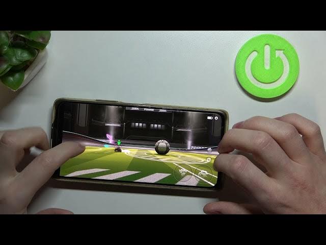 Video thumbnail for Rocket League Sideswipe  - How To Customize Joystick Size