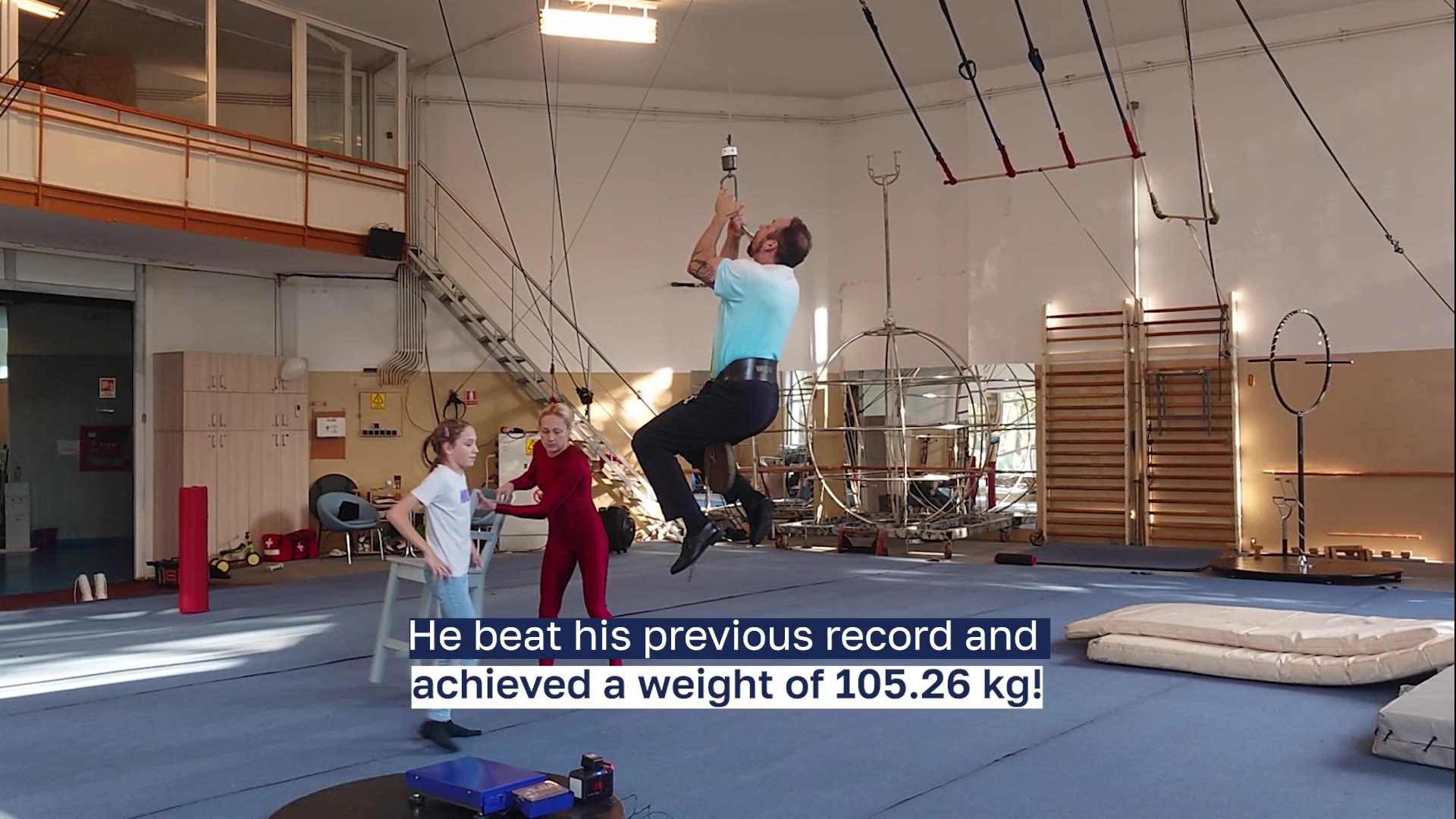 Video thumbnail for Heaviest weight lifted while hanging suspended by the teeth (male) - 112.14 kg (247.22 lb) by Leonardo Costache